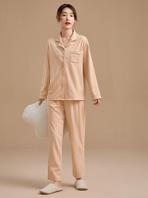 康妮雅女式长袖长裤开襟套装 商品图3