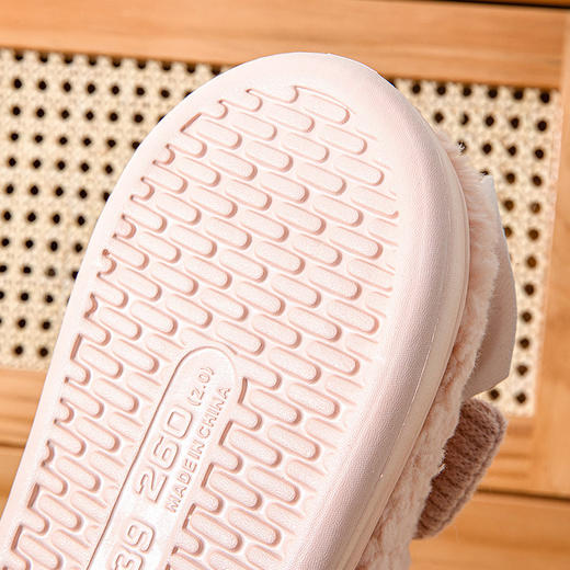 【秋冬季时尚佳品，棉拖鞋女】蝴蝶结柔美细腻，温暖陪伴，室内轻盈踏实，舒适保暖。月子期间的不二之选，走一步似踏青花瓣，温婉如清风细雨。 商品图3