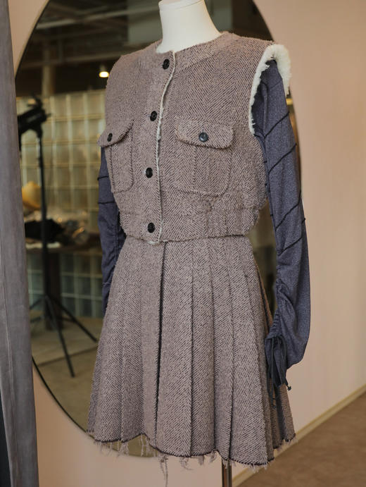 TIIT TOKYO 毛毛马夹/半裙 商品图3