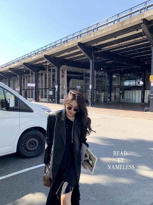 Read Nameless /黑色西装皮衣+烧花露肩裙 商品图3