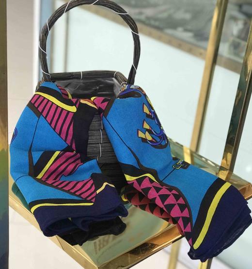 优品堂【丝路花语】桑蚕丝+羊毛110*110方巾 商品图5