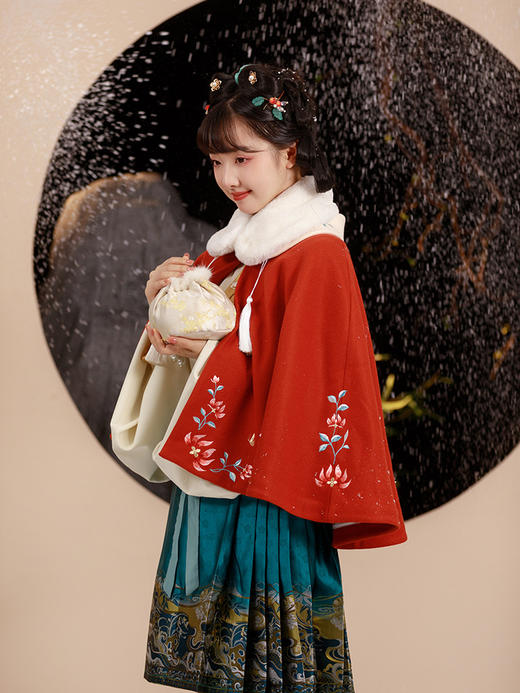 【重回汉唐暮雪】汉元素正品原创短斗篷保暖披风日常汉服女装秋冬 商品图1