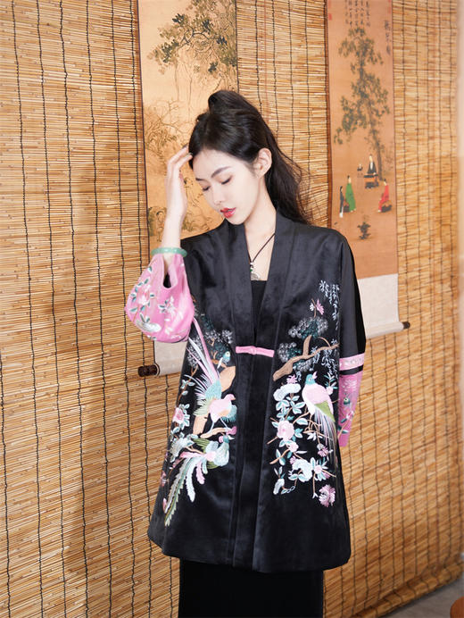 FLZD-A9441原创设计新款民族风复古刺绣国风V领宽松长款绣花丽丝绒外套女 商品图4