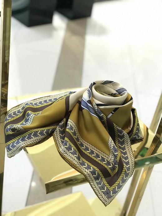 优品堂【雍容华贵】重磅桑蚕丝140*140方巾 商品图6