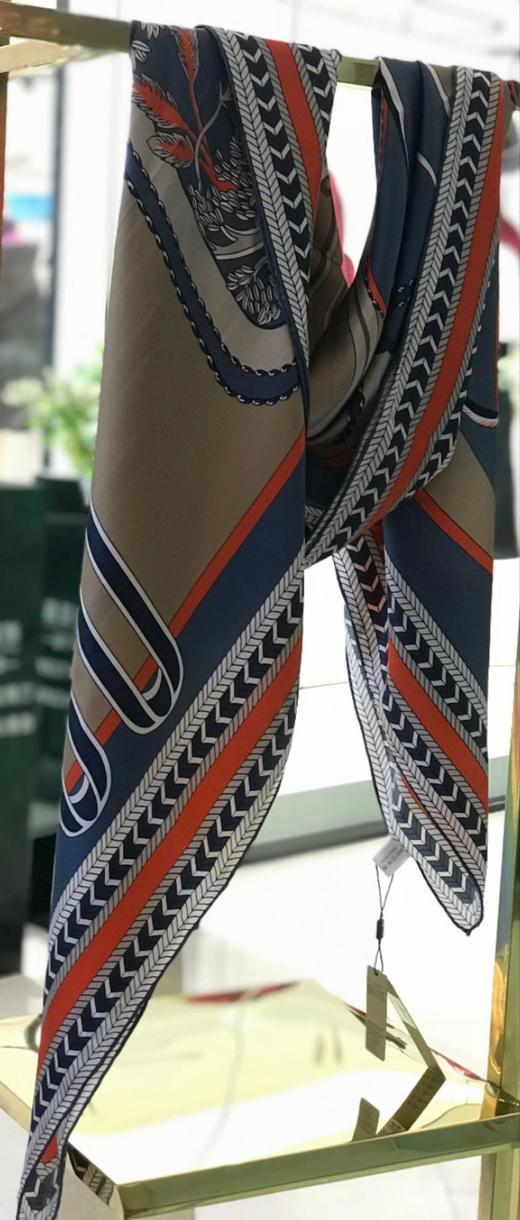 优品堂【雍容华贵】重磅桑蚕丝140*140方巾 商品图2