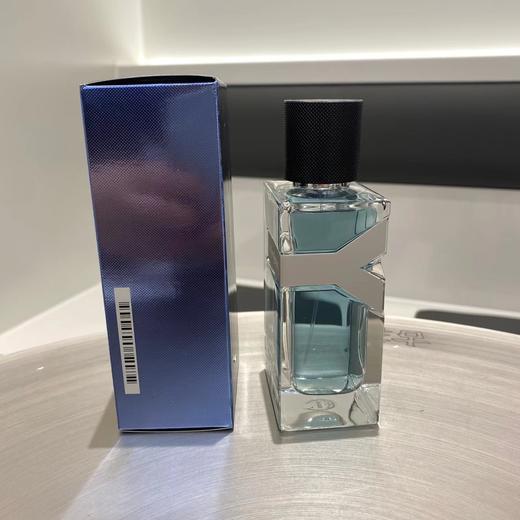 YSL先锋男士淡香水淡蓝色的香水 棱角分明的透明瓶身 商品图7