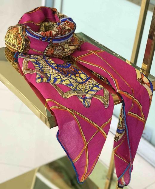 优品堂【丝路花语】桑蚕丝+羊毛110*110方巾 商品图1