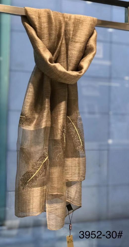 优品堂【桃花情缘】桑蚕丝+羊毛绣花长巾 商品图2