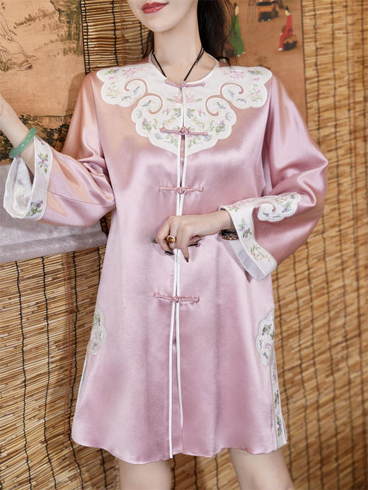 FLZD-A9569秋新款三醋酸重工刺绣拼接蝶恋花风衣中长款开衫盘扣外套国风 商品图4