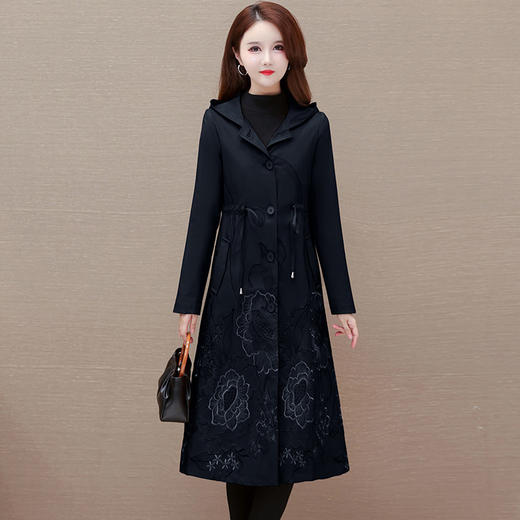 秋季新款，长袖风衣中年女装妈妈装时尚中长款大码刺锈休闲外套QYM-XY-23HDB19-Y 商品图6