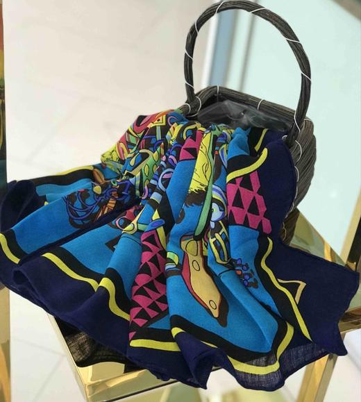 优品堂【丝路花语】桑蚕丝+羊毛110*110方巾 商品图4