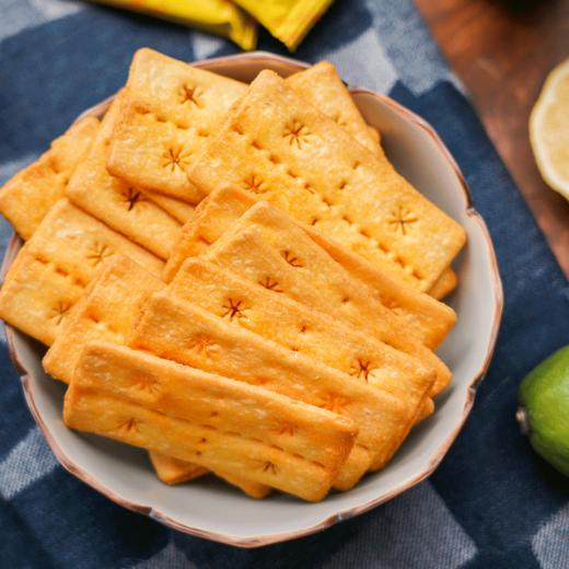 一方云拾蟹黄肉松双层脆饼干 能吃到蟹黄的鲜香 商品图0