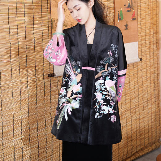 FLZD-A9441原创设计新款民族风复古刺绣国风V领宽松长款绣花丽丝绒外套女 商品图3