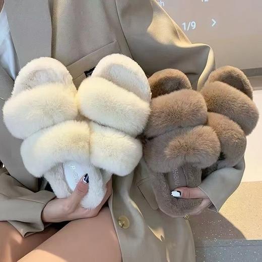 韩版厚底一字毛毛拖鞋 内含弹力鞋垫 按摩呵护缓解疲劳 内里舒适透气 细腻贴肤 不臭脚 商品图3