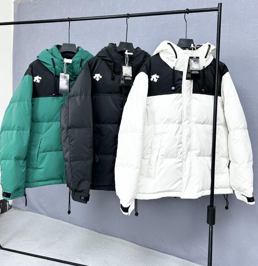 点此购买 迪桑特冬季男女同款防水机能户外羽绒服 yg 270168 商品图0