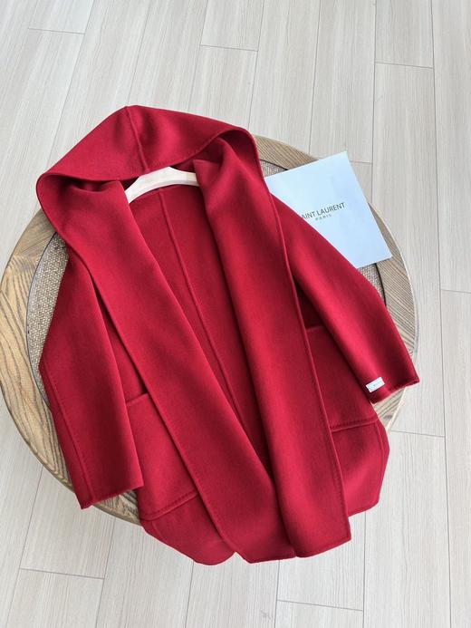 专柜销量遥遥领先 1比1还原的平替版短款大衣来啦💯连帽设计很慵懒且时尚💯简约且大方 超低价💰359‼️7天无理由退换💯抢到就是赚到😭 商品图10