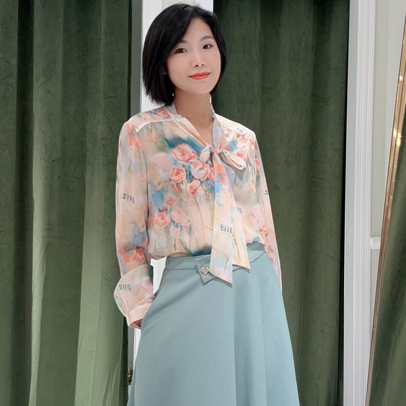 EIIR司歌厚雪纺印花蝴蝶结衬衫长袖套头气质职业ET881397