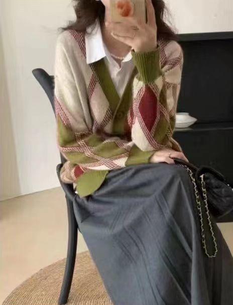 70673#菱格绵羊毛开衫 商品图0