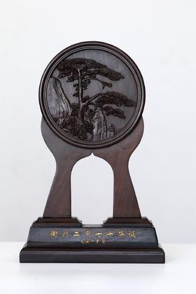 迎客松木雕奖牌纪念牌图案可定制