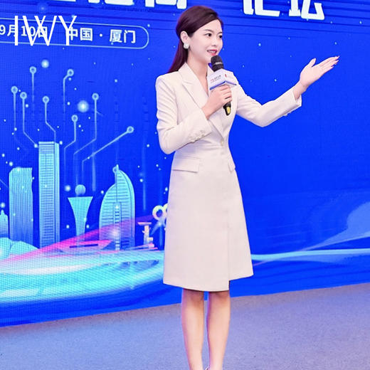 IWY/杏色端庄大气主持人正装女精英白领干练职业范西装连233023Q1 商品图2