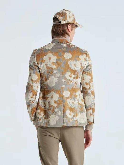 RARE/威雅 23秋冬 卡其色花朵提花丝绒西装外套 商品图2