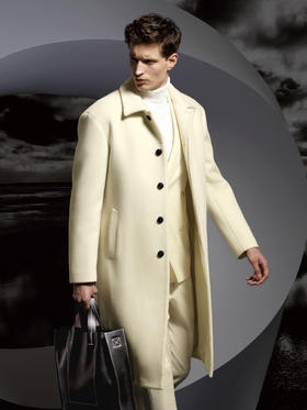 Stylbiella 10%羊绒90%羊毛白色关门领大衣