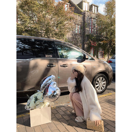 金蘑菇菇 Jingle bells 圣诞情话 / 密苏里皮毛一体 千金华丽外套 商品图3