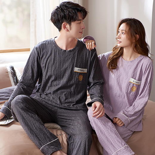 【保暖透气舒适❗️情侣睡衣】时尚简约纯棉长袖棉质春秋卡通大码睡衣女生男士薄款秋冬家居服父亲节礼物新年礼盒年货礼盒 商品图1