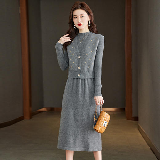 针织马甲配连衣裙两件套，洋气质毛衣裙子套装CC-22-8283 商品图0