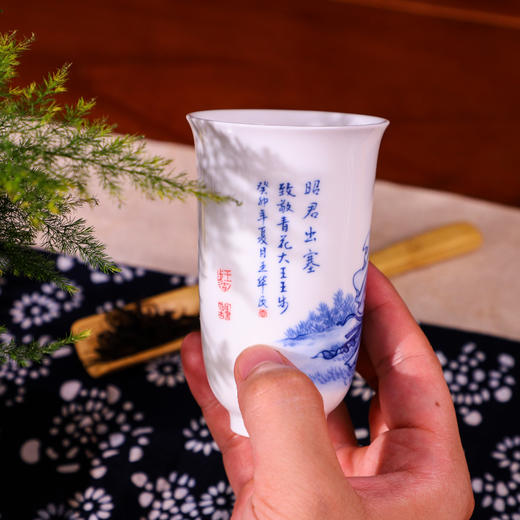 四大美人青花主人杯 青花大王王步第三代传人设计烧制 商品图5