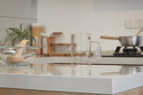 耐热玻璃量杯带把手 500ml