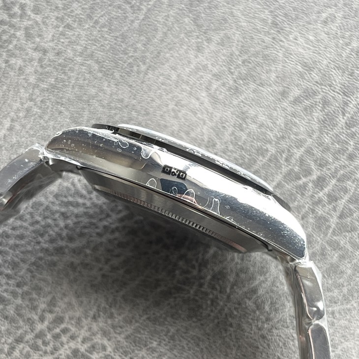 ZZF厂劳力士迪通拿12mm丹东7750机芯评测