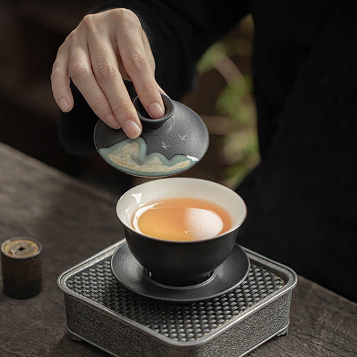 「禅风黑陶！山川之美」黑陶纯手绘三才盖碗 防烫手敬茶碗家用复古陶瓷功夫茶具泡茶碗餐饮用具 商品图3