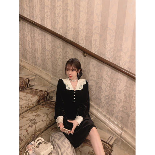 金蘑菇菇  diamond裙裙  晚安吻miu系丝绒组 / 迷人复古小黑裙 商品图0