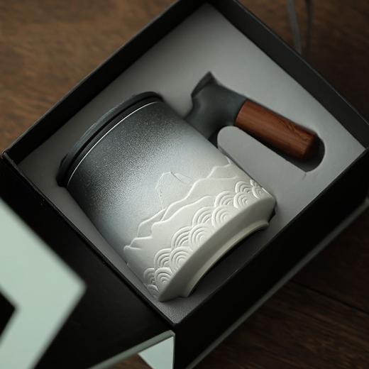 「三款配色！礼盒装」远山行陶瓷过滤泡茶杯马克杯茶水分离茶杯办公带盖个人专用杯 餐饮用具 商品图0