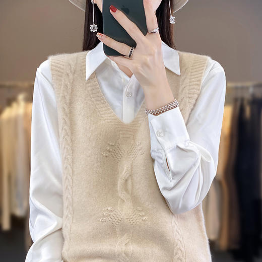 春秋新款打底针织软糯质感马夹宽松V领无袖坎肩毛衣QH-RY370 商品图5