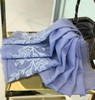 优品堂【木槿依梦】精纺羊毛绣花围巾 商品缩略图5