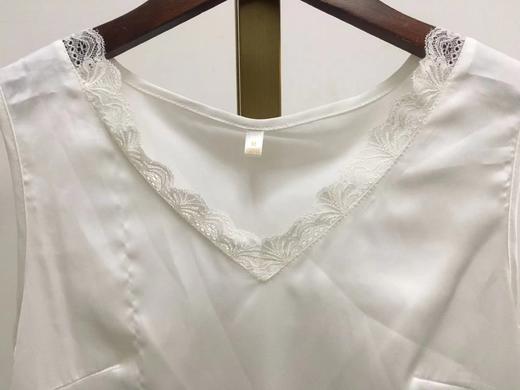 B7001       气质吊带蕾丝拼接内搭西装背心（蕾丝边有差异，特价不退换） 商品图2