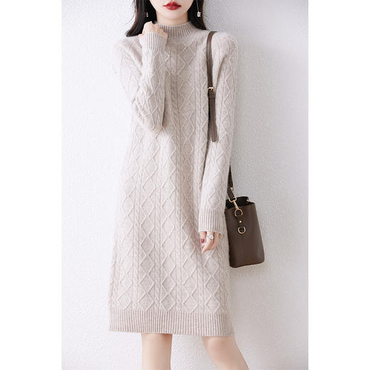 QHJY-JY876半高领羊毛针织连衣裙秋冬季中长款过膝麻花绞花加厚毛衣新款 商品图1