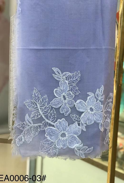 优品堂【木槿依梦】精纺羊毛绣花围巾 商品图6