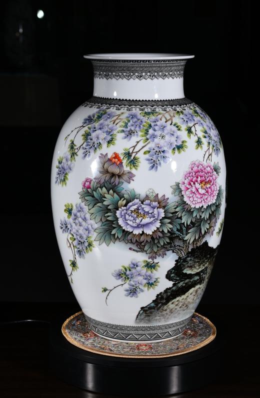 粉彩屏开富贵赏瓶 商品图0