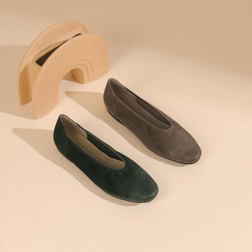 商场同款2023秋新款优雅羊皮绒面平底奶奶鞋浅口时装通勤鞋T23CE34241 商品图3