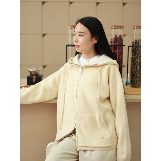 【线上专属】空气层短款帽衫（YM876） 商品图3