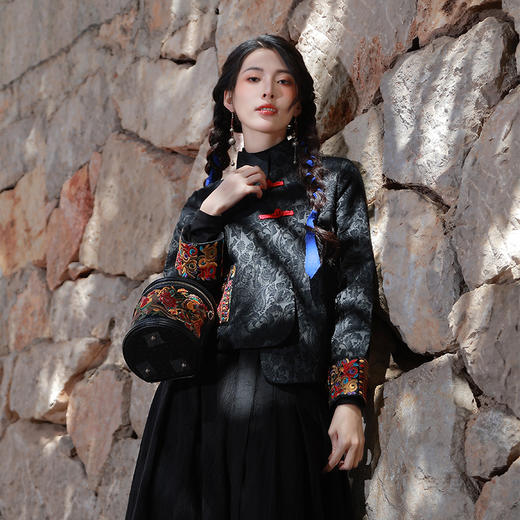 黑云翻墨盘扣上衣外套| 经典设计 | 现货加急发 商品图2