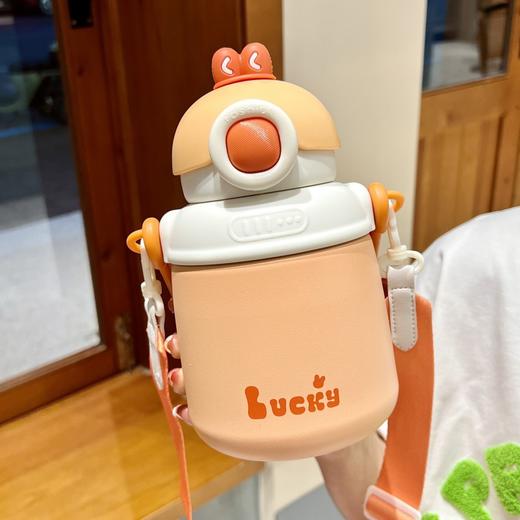 【大容量！儿童保温杯】保温杯女士儿童学生杯大容量水壶吸管水杯网红大肚杯上学水杯，吸管设计方便饮水，900m超大容量。ry 商品图6