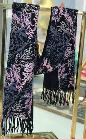 优品堂【梅兰竹菊】羊毛+绣花围巾披肩两用