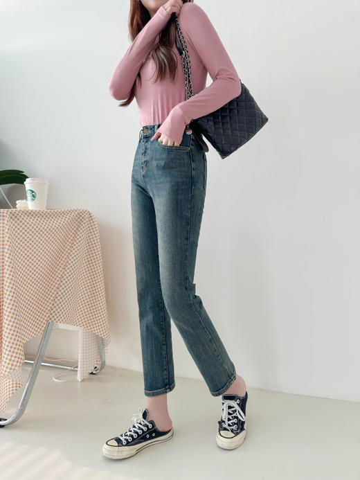 遮胯显瘦的九分烟管裤，高腰穿上显高显腿直！定制高弹牛仔布，适中厚度很适合秋冬穿，无紧绷感不卡裆，配打底衫、衬衫、毛衣、大衣、羽绒服都很好看！黑色/复古蓝 S/M/L/XL 商品图8