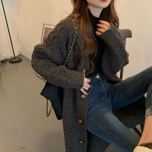 【韩版慵懒风外套！针织开衫毛衣】韩版慵懒风宽松中长款针织开衫毛衣女装秋冬款，护身躯，感受舒适自在；大码设计轻松遮掩臃肿感 商品图2