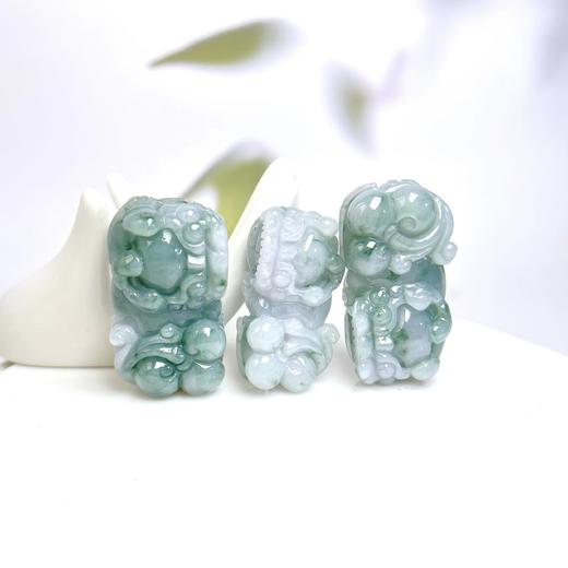 翡翠吊坠-飘绿貔貅 商品图0
