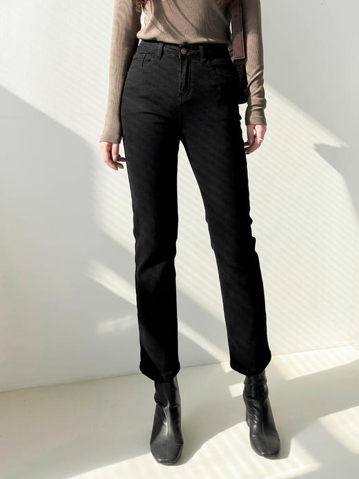 遮胯显瘦的九分烟管裤，高腰穿上显高显腿直！定制高弹牛仔布，适中厚度很适合秋冬穿，无紧绷感不卡裆，配打底衫、衬衫、毛衣、大衣、羽绒服都很好看！黑色/复古蓝 S/M/L/XL 商品图0